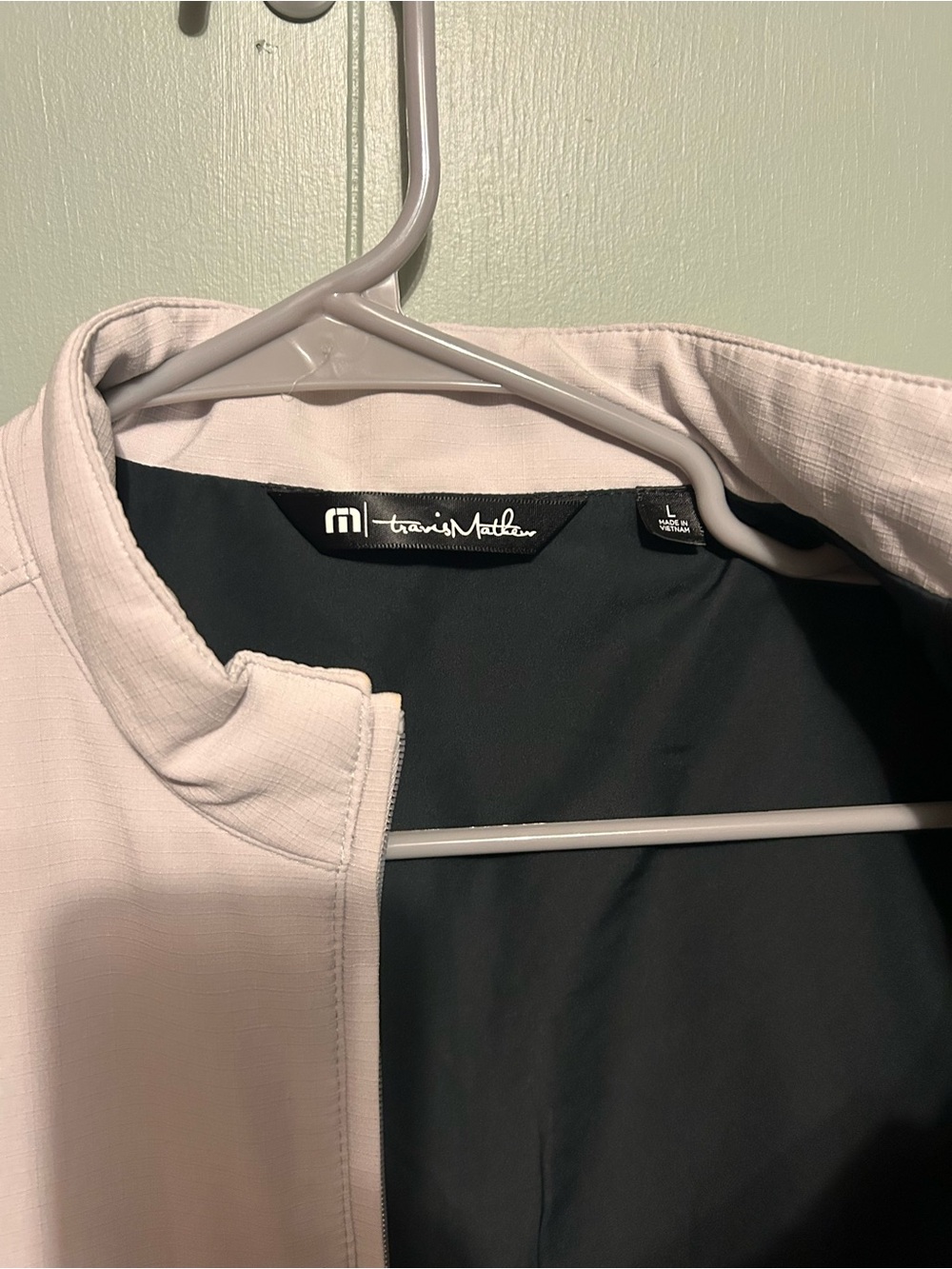Travis Mathew Men's Quilted Vest in Light Gray and Black - Picture 3 of 3